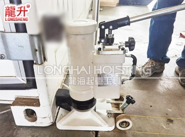 集裝箱千斤頂操作案例（一）