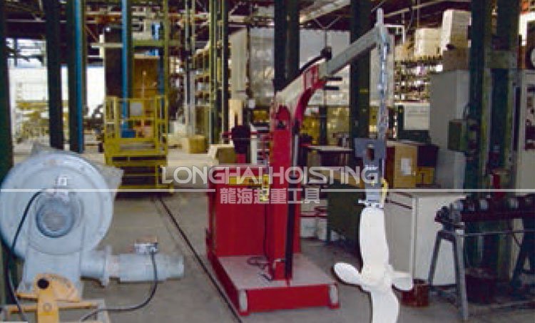 德國配重型電動液壓小吊車(風力發(fā)電機公司) 德國配重型電動液壓小吊車(風力發(fā)電機公司)